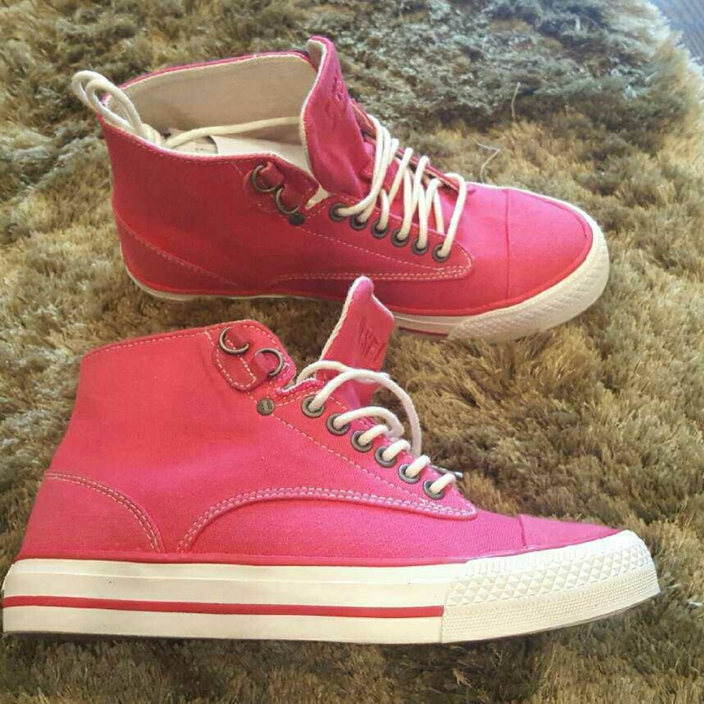 NEW Diesel women's size 5 shoes